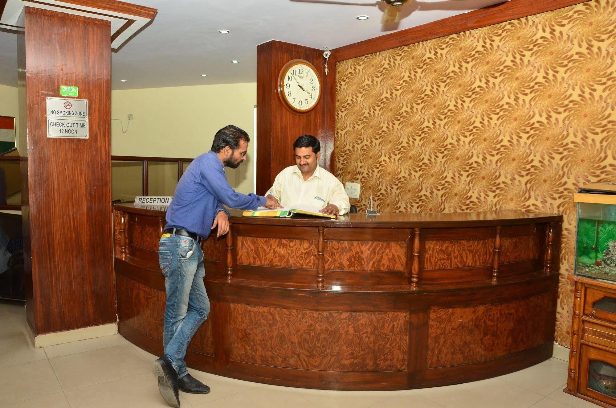 Super Hotel O Global New Delhi Ngoại thất bức ảnh