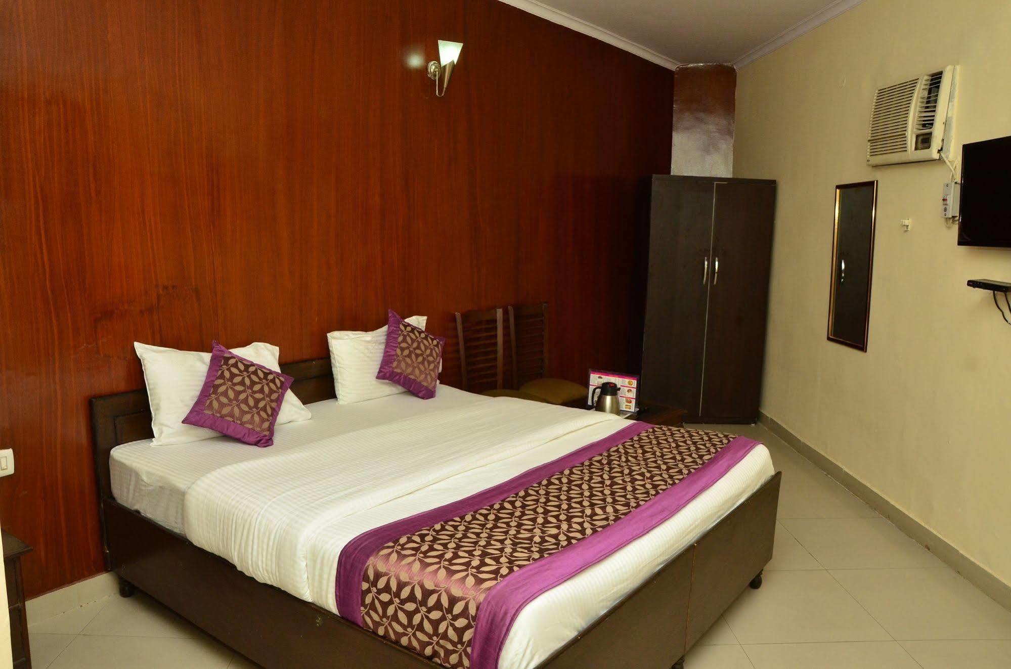 Super Hotel O Global New Delhi Ngoại thất bức ảnh