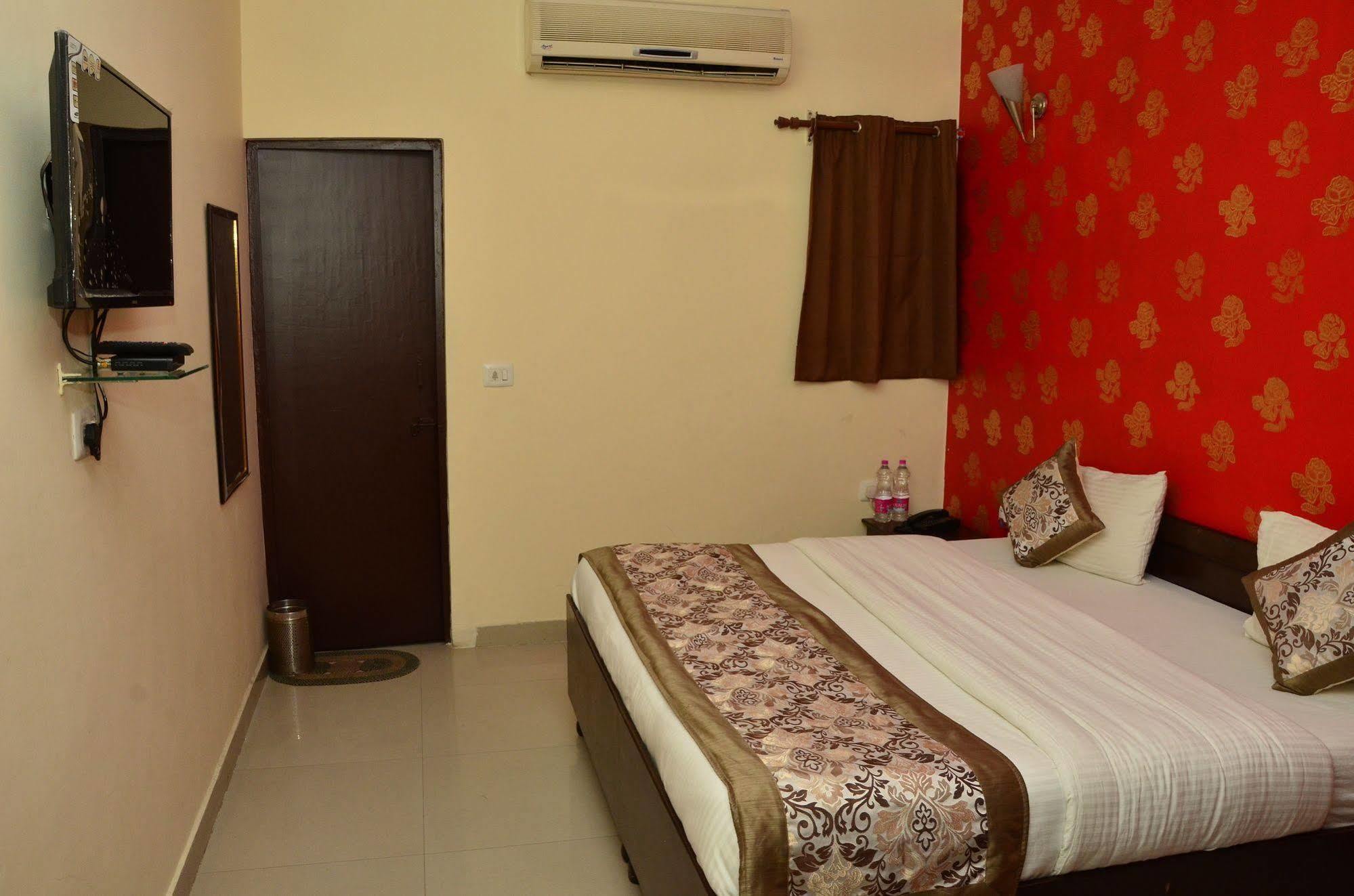 Super Hotel O Global New Delhi Ngoại thất bức ảnh